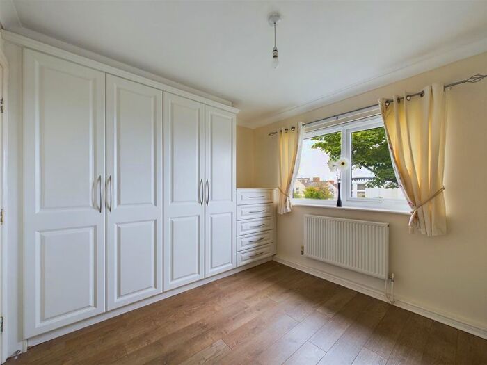 2 Bedroom Flat For Sale In Melling Road, New Brighton, Wallasey, CH45