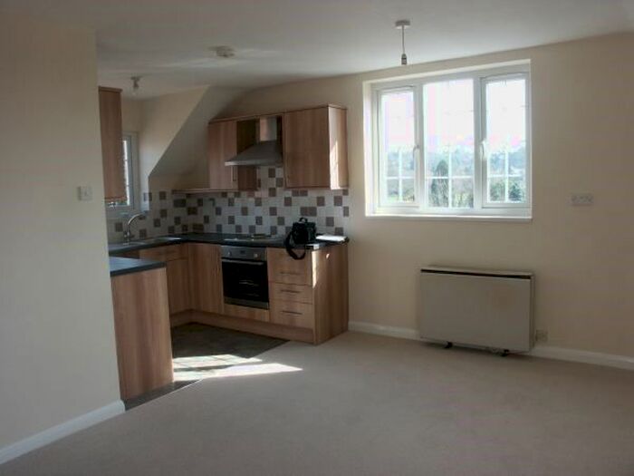 2 Bedroom Flat To Rent In High Street, Chalfont St Giles, HP8
