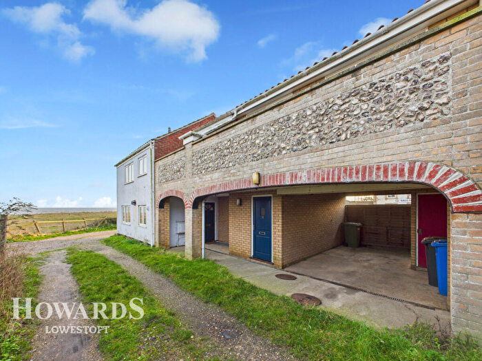 1 Bedroom Terraced House For Sale In High Path, Kessingland, NR33