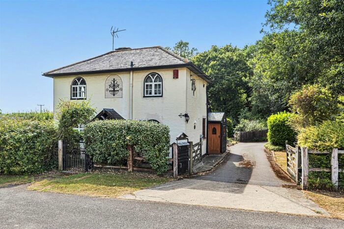 2 Bedroom Detached House For Sale In Steyning Road, West Grinstead, RH13