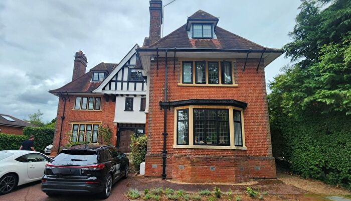 2 Bedroom Flat To Rent In Frithwood Avenue, Northwood, HA6