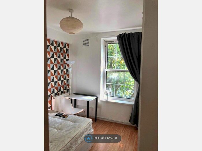 4 Bedroom Flat To Rent In Farrer House, London SE8