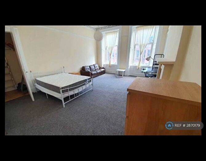 2 Bedroom Flat To Rent In Hill St, Glasgow, G3