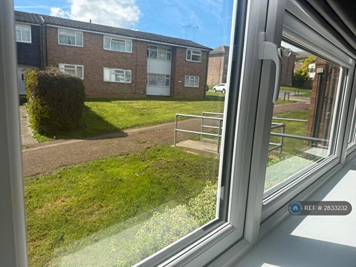 2 Bedroom Flat To Rent In St Michaels Walk, Chelmsford, CM2