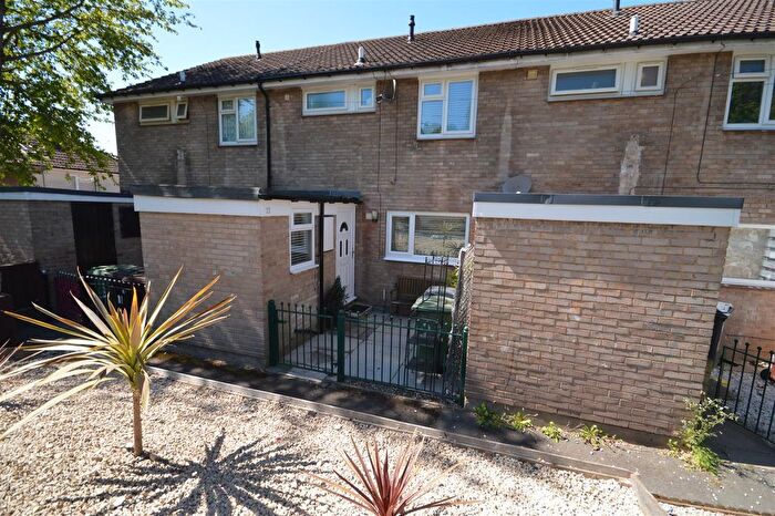 3 Bedroom Terraced House For Sale In Cross Hills Drive, Kippax, Leeds, LS25