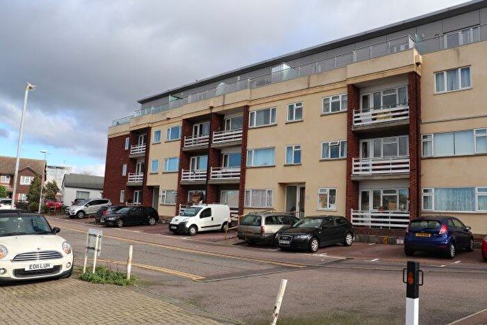 1 Bedroom Flat To Rent In St. Ediths Court, Billericay, CM12