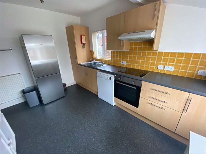 7 Bedroom Property To Rent In Gloucester Road, Horfield, BS7