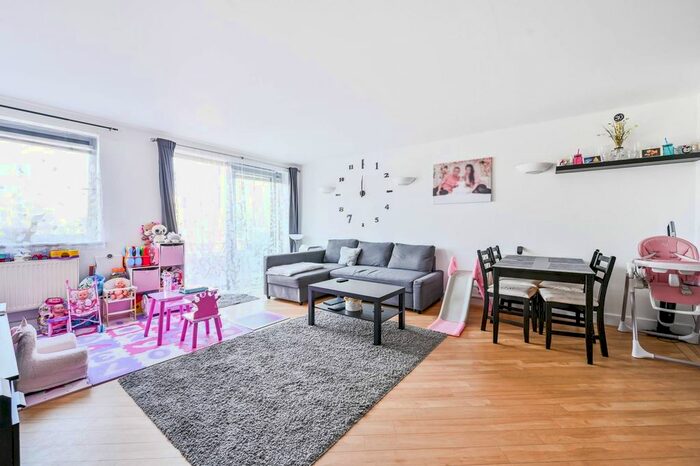 1 Bedroom Flat To Rent In Tideslea Path, Thamesmead, London, SE28