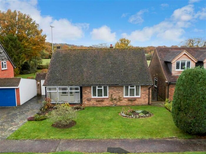 Houses for sale & to rent in RH9 8EL, Eastbourne Road, Godstone Godstone