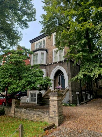 2 Bedroom Flat To Rent In Belsize Avenue, London, NW3