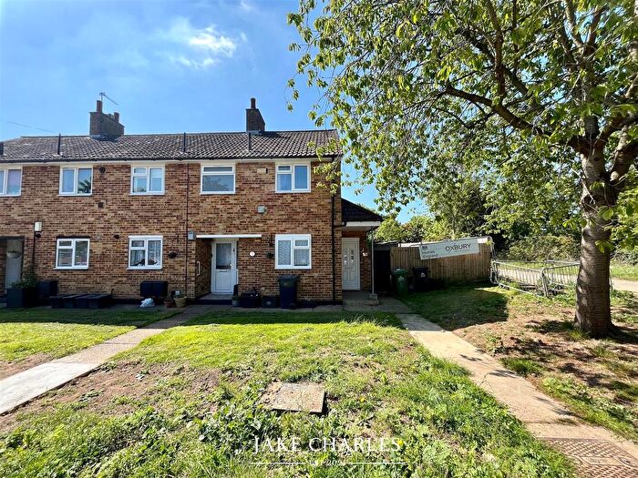 2 Bedroom Flat To Rent In Barrow Lane, Cheshunt, EN7