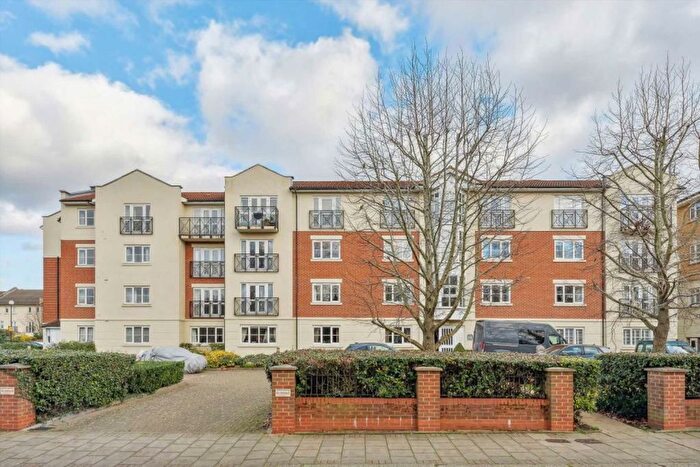 2 Bedroom Flat To Rent In Pumping Station Road, Chiswick, W4