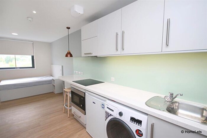 1 Bedroom Flat To Rent In Apartment, Lower Bristol Road, BA2