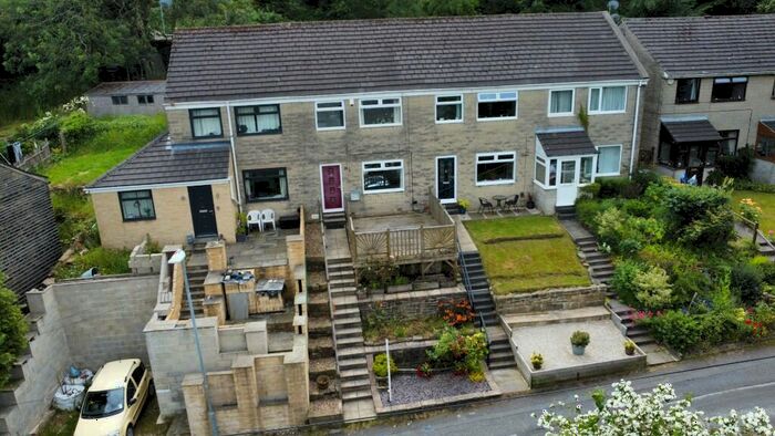 3 Bedroom Terraced House To Rent In Slant Gate, HD7