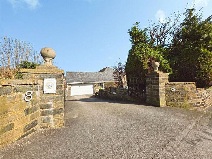 3 Bedroom Detached House For Sale In Roundwood Road, Baildon, BD17