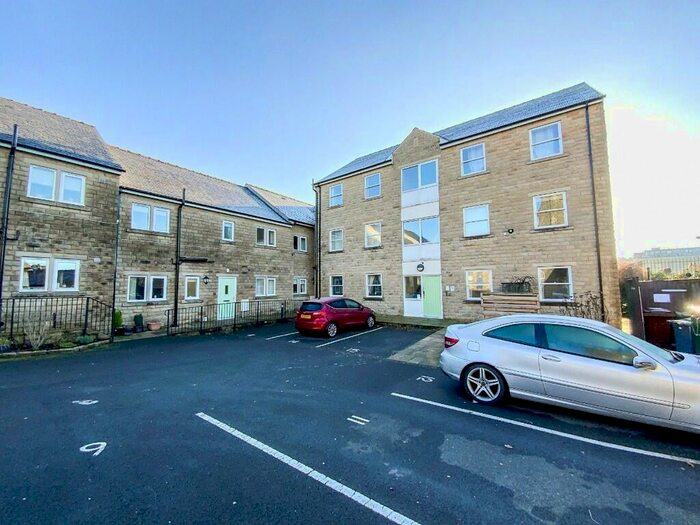 2 Bedroom Apartment To Rent In Station Street, Glossop, SK13