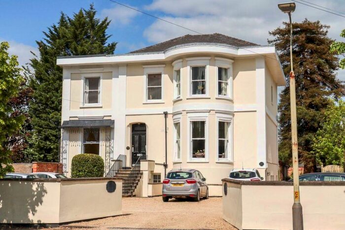 1 Bedroom Flat To Rent In The Park, GL53