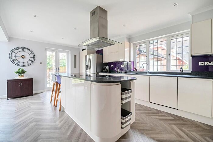 5 Bedroom Detached House For Sale In Easthampstead Road, Wokingham, RG40