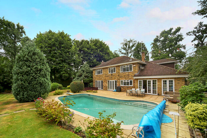 5 Bedroom House To Rent In Old Avenue, West Byfleet, KT14