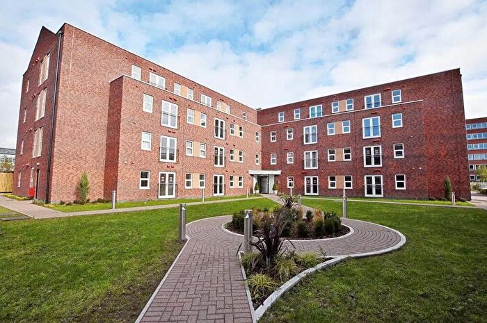 2 Bedroom Apartment For Sale In Woodside Park, Rugby, CV21