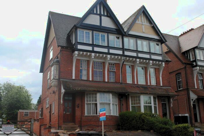 1 Bedroom Flat To Rent In Stoneygate Road, Leicester, LE2