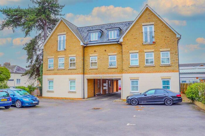 1 Bedroom Apartment To Rent In Portland Court, Brocket Road, Hoddesdon, EN11