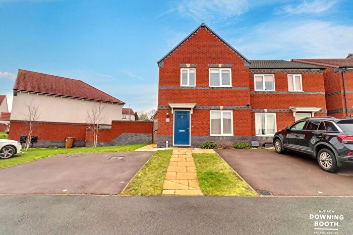 3 Bedroom End Terrace House For Sale In Insley Avenue, Lichfield, WS14