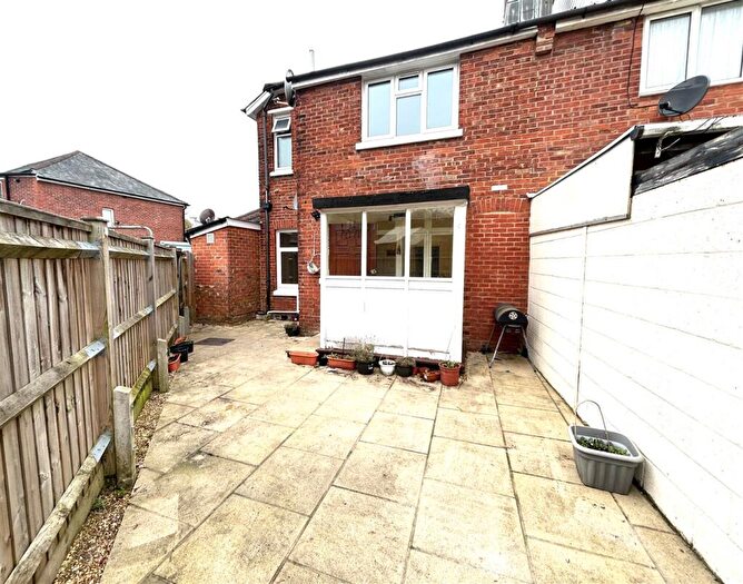 3 Bedroom Terraced House To Rent In Twyford Avenue, Southampton, SO15