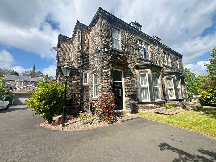 6 Bedroom Property To Rent In Northfield Road, Dewsbury, WF13