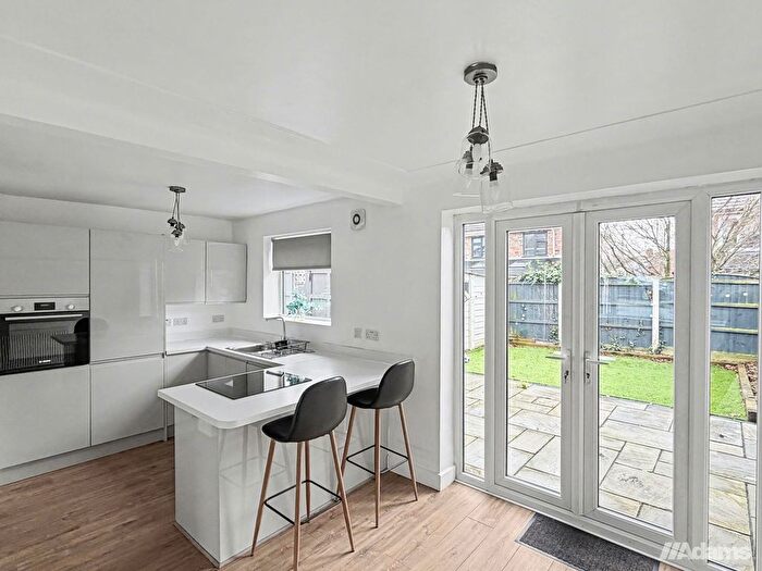 3 Bedroom Semi Detached House For Sale In Fieldway, Widnes, WA8