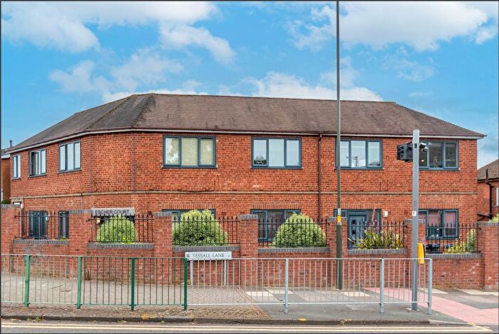 2 Bedroom Flat To Rent In - Bristol Road South, Northfield, Birmingham, West Midlands, B31