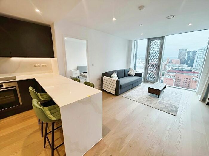2 Bedroom Apartment To Rent In Viadux, Deansgate, M1