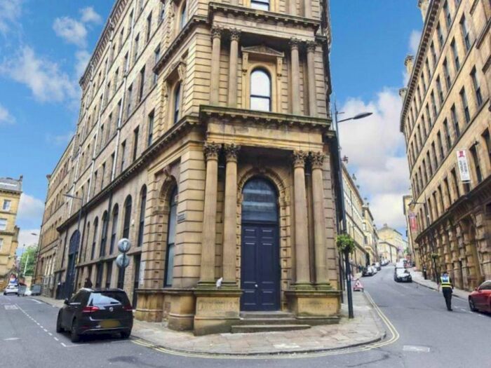 1 Bedroom Flat To Rent In Law Russell House, Vicar Lane, Bradford, West Yorkshire, Uk, BD1