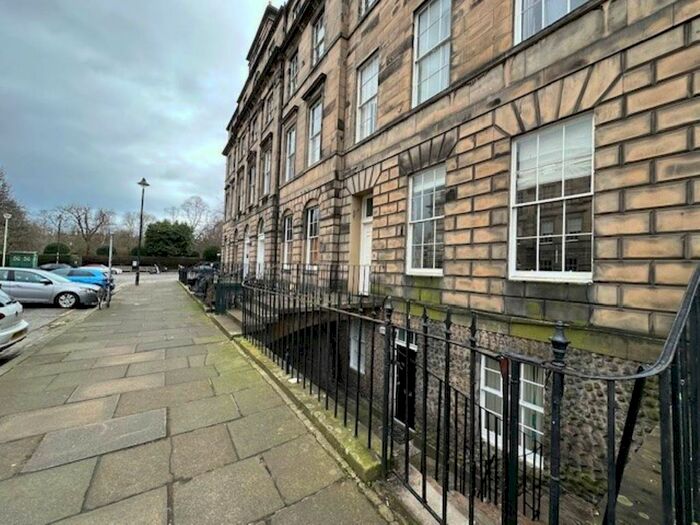 2 Bedroom Flat To Rent In Great King Street, New Town, Edinburgh, EH3