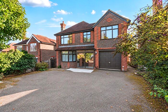 4 Bedroom Detached House For Sale In Scillonian Road, Guildford, GU2