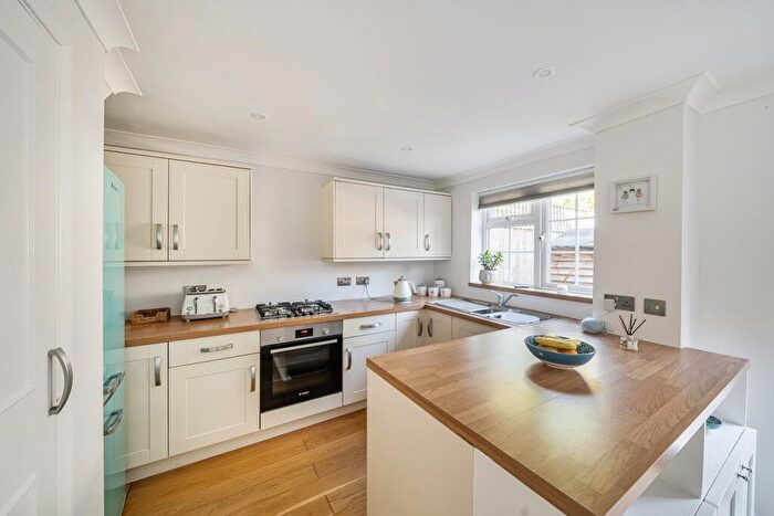 3 Bedroom Terraced House For Sale In Samber Close, Lymington, SO41
