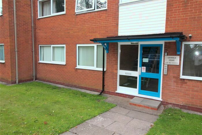 2 Bedroom Flat To Rent In High Street, Shirley, Solihull, West Midlands, B90