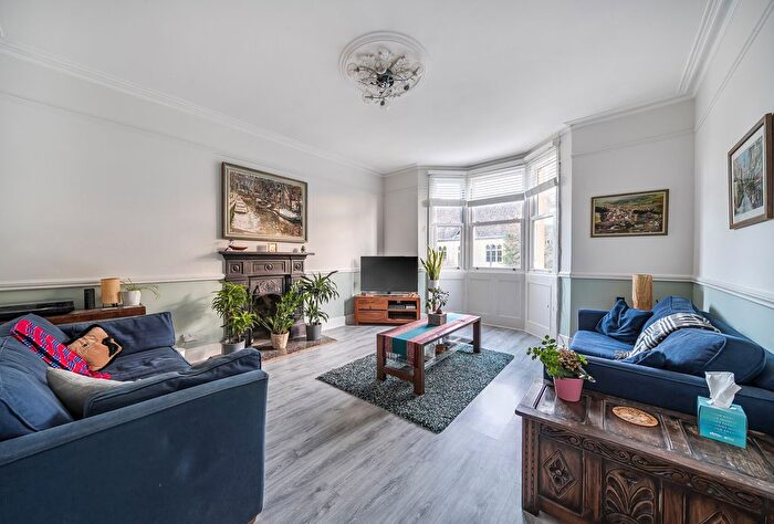 3 Bedroom Maisonette For Sale In St. Lukes Road, Bath, Somerset, BA2