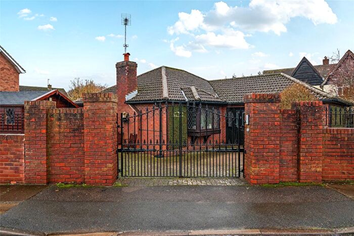 3 Bedroom Bungalow For Sale In Osprey Road, Cheltenham, Gloucestershire, GL53