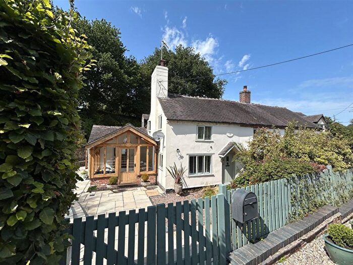 4 Bedroom Cottage For Sale In Mill Lane, Doddington, Nantwich, Cheshire, CW5