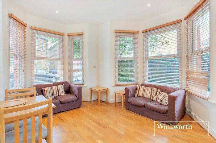 1 Bedroom Flat To Rent In Castle Road, North Finchley, London, N12