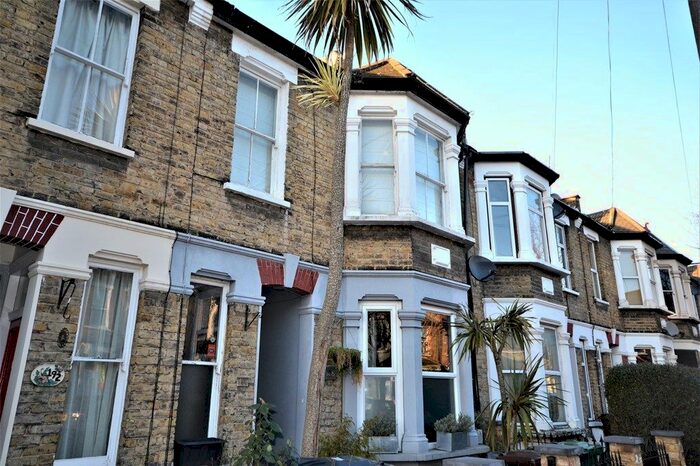 2 Bedroom Flat To Rent In Richmond Road, London E11