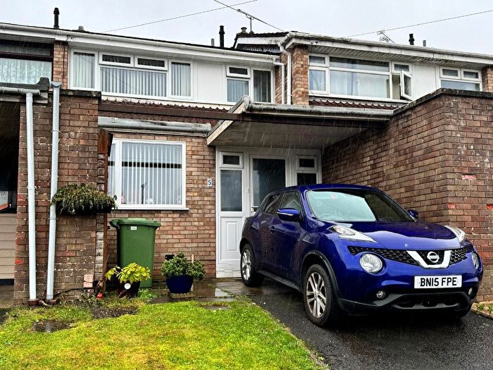 3 Bedroom Terraced House To Rent In Fairacre Close, Lockleaze, Bristol, BS7