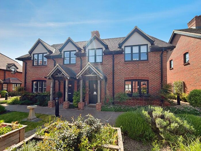 2 Bedroom Retirement Property For Sale In Mortimer Drive, SO51