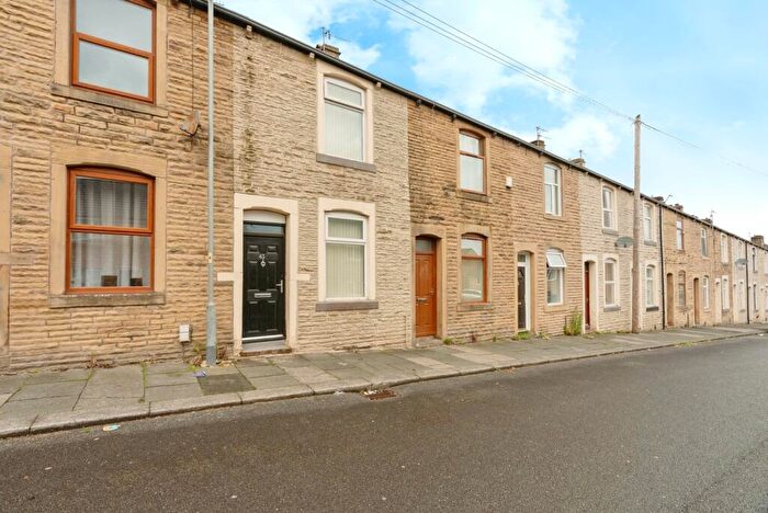 2 Bedroom Terraced House For Sale In Branch Road, Burnley, Lancashire, BB11