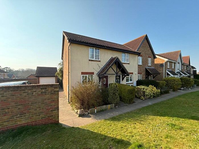 Terraced House For Sale In School Walk, Papworth Everard, Cambridge, Cambridgeshire, CB23