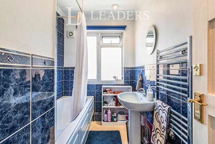 3 Bedroom Flat To Rent In Park Road House, Park Road, Kingston-upon-Thames, KT2