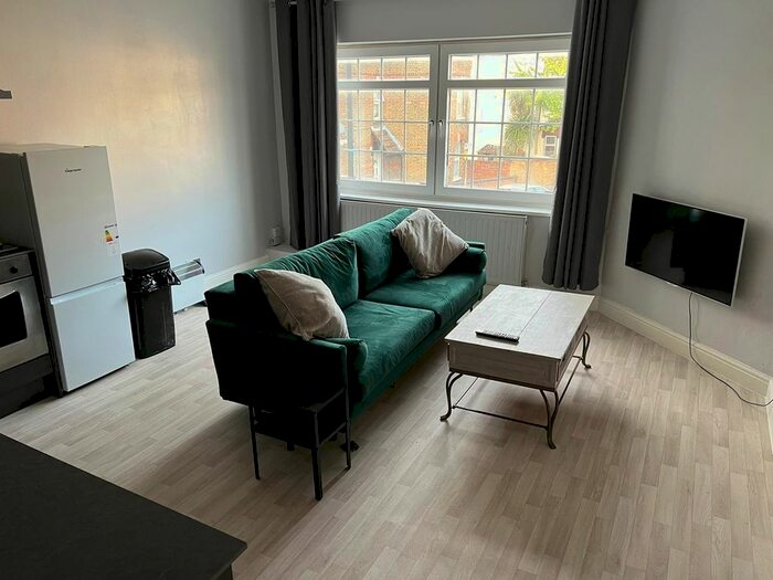 2 Bedroom Flat To Rent In London Road, London, E13