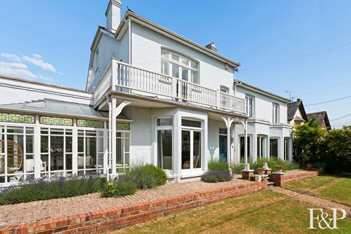 6 Bedroom Detached House For Sale In Long Boyds, Hedsor Road, Bourne End, SL8