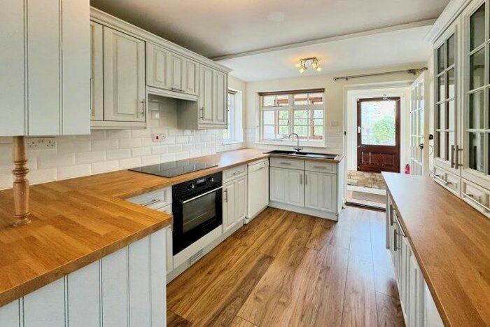 2 Bedroom Flat To Rent In Waterside, Ely, CB7